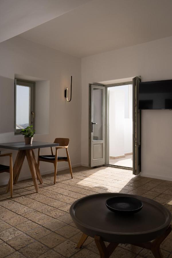 Asha Luxury Suites Fira  Exterior photo